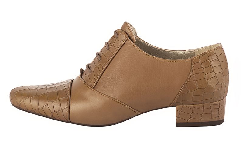 Camel beige women's essential lace-up shoes. Round toe. Low block heels. Profile view - Florence KOOIJMAN